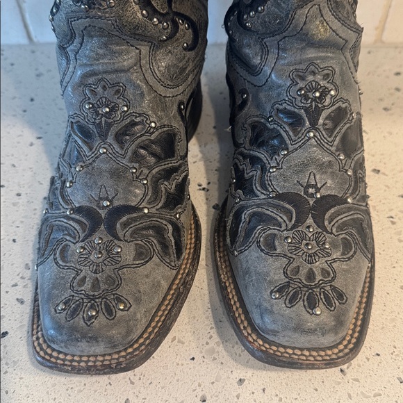 Corral Women's Gray with Black Embroidered Studs Western Boots Cowgirl Size 6M - Picture 3 of 12